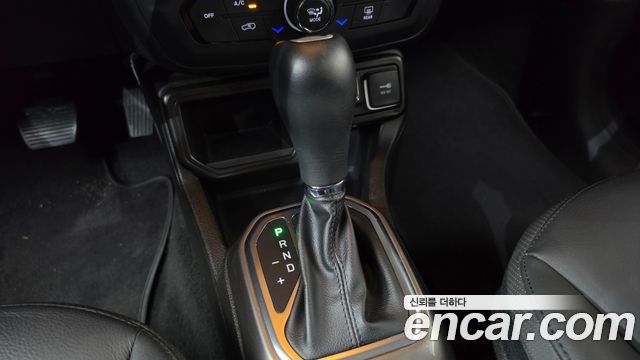 Jeep Renegade 2020 — photo 12