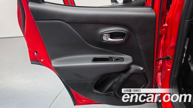 Jeep Renegade 2020 — photo 15