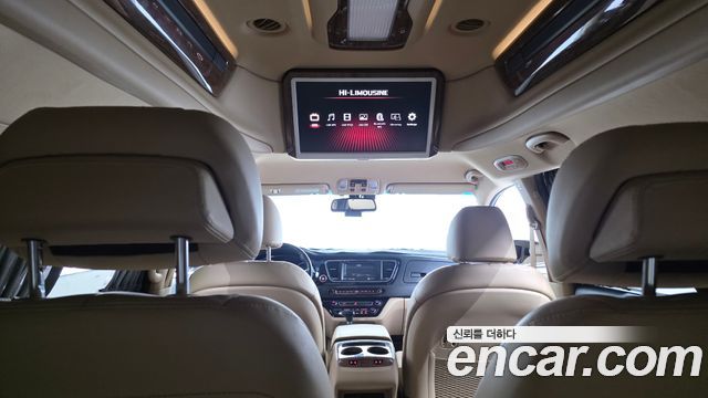 Kia Canival 2018 — photo 25