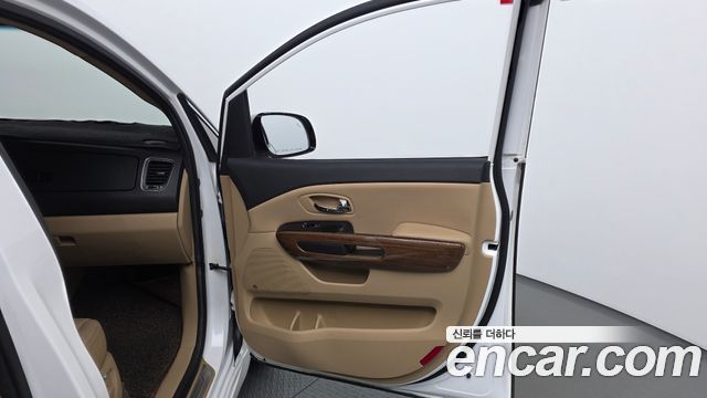 Kia Canival 2018 — photo 15