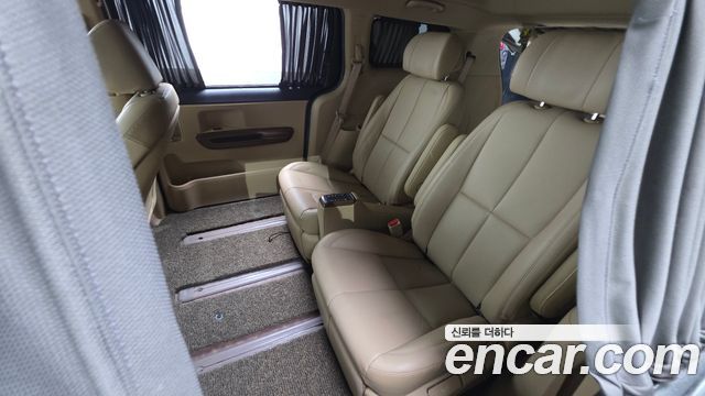 Kia Canival 2018 — photo 16