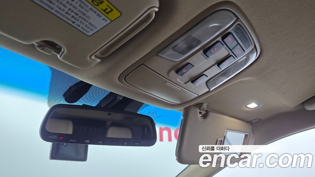 Kia Canival 2018 — photo 30