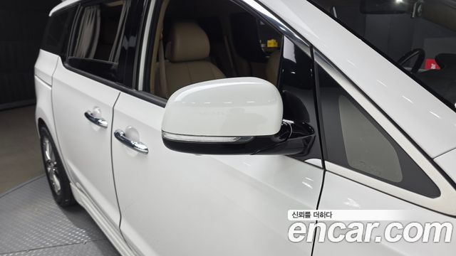Kia Canival 2018 — photo 31