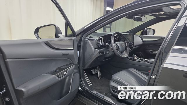 Lexus NX 2022 — photo 13