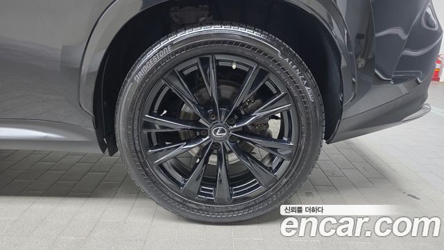 Lexus NX 2022 — photo 7