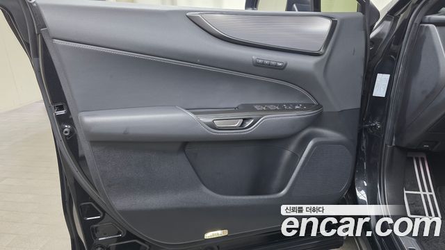 Lexus NX 2022 — photo 14