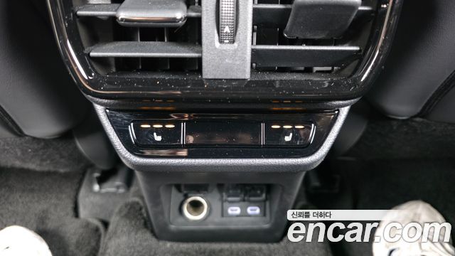 Lexus NX 2022 — photo 28