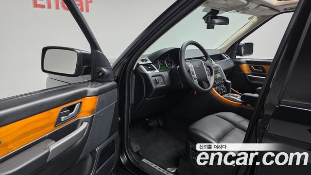 Land Rover Range Rover Sport 2009 — photo 13