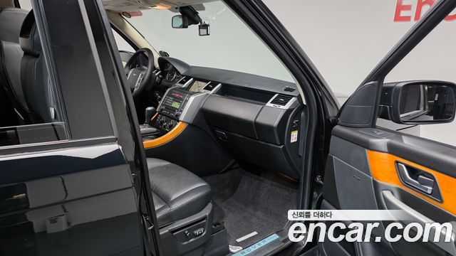 Land Rover Range Rover Sport 2009 — photo 17