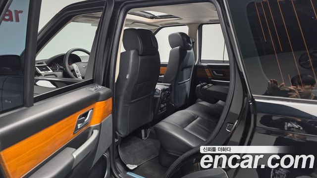Land Rover Range Rover Sport 2009 — photo 16