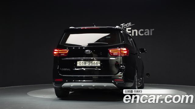 Kia Canival 2019 — photo 4