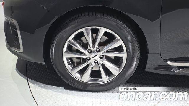 Kia Canival 2019 — photo 5