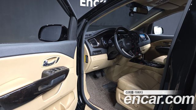Kia Canival 2019 — photo 13