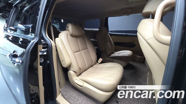 Kia Canival 2019 — photo 18