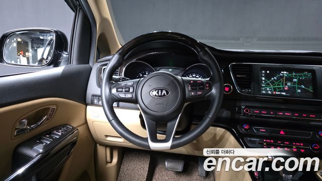 Kia Canival 2019 — photo 19