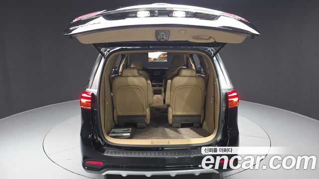 Kia Canival 2019 — photo 26
