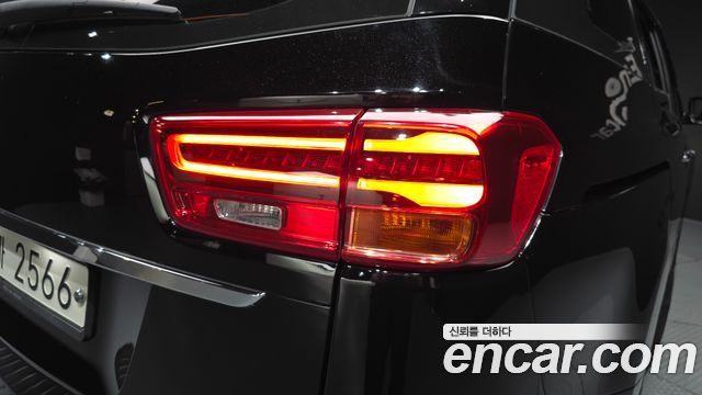 Kia Canival 2019 — photo 9