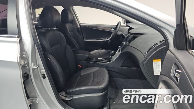 Hyundai Sonata 2014 — photo 18