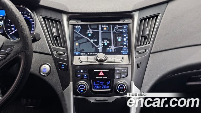 Hyundai Sonata 2014 — photo 25