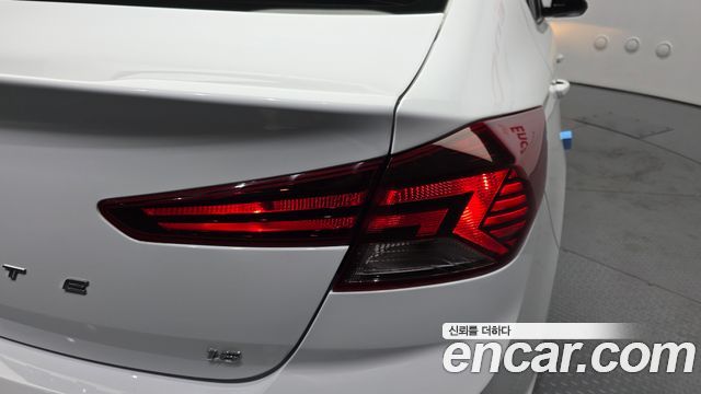 Hyundai AVANTE 2019 — photo 9