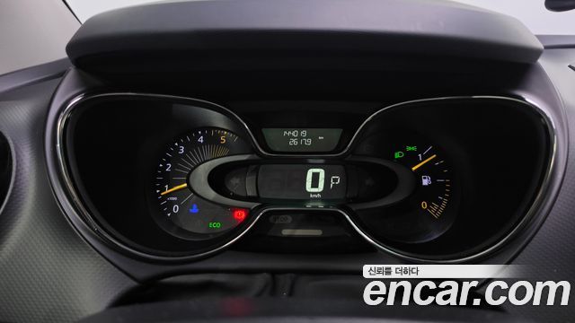Renault Korea QM3 2016 — photo 8