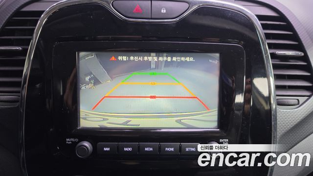 Renault Korea QM3 2016 — photo 15