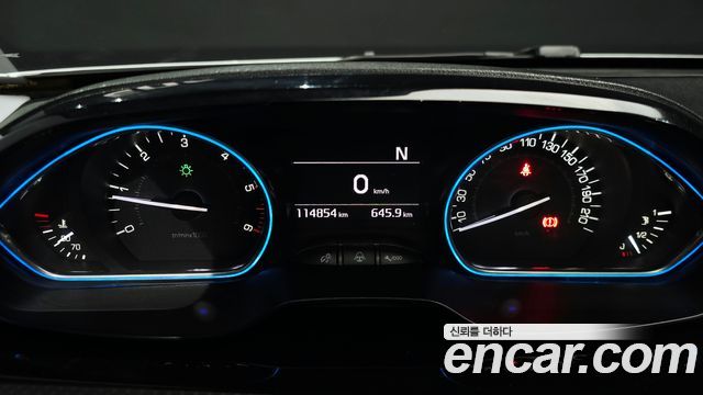 Peugeot 2008 2016 — photo 8