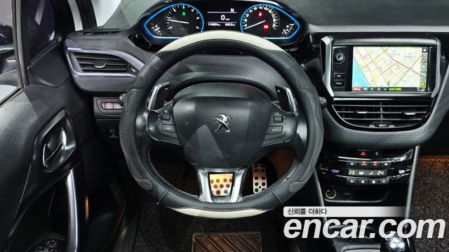 Peugeot 2008 2016 — photo 13