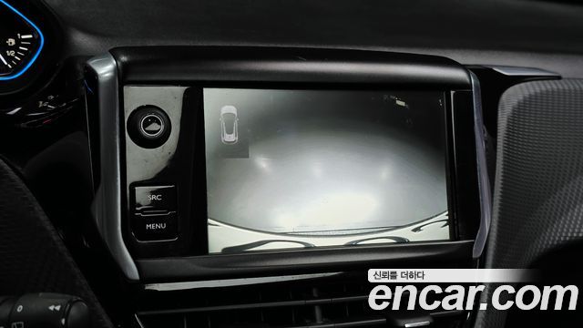 Peugeot 2008 2016 — photo 16