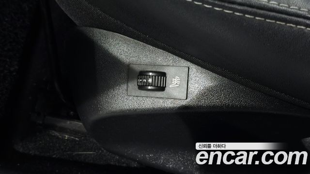 Peugeot 2008 2016 — photo 17