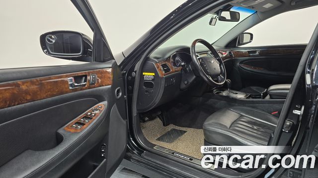 Hyundai Genesis 2011 — photo 13