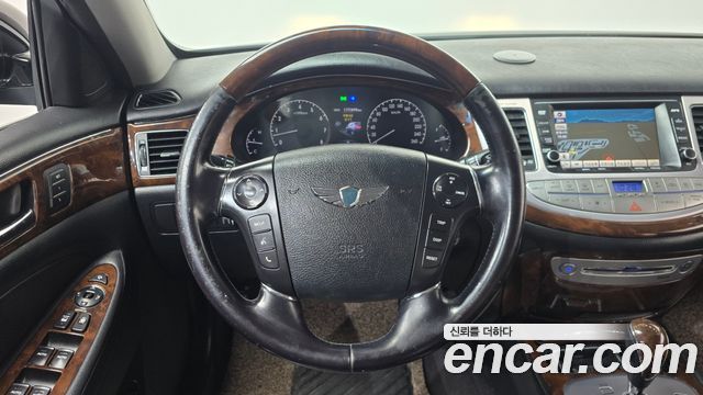 Hyundai Genesis 2011 — photo 18