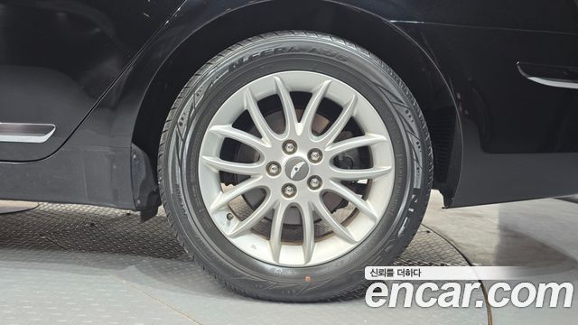 Hyundai Genesis 2011 — photo 7