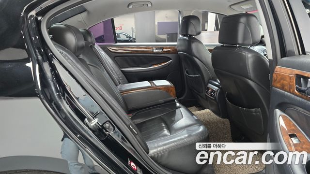 Hyundai Genesis 2011 — photo 27