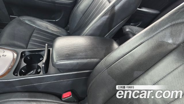 Hyundai Genesis 2011 — photo 30