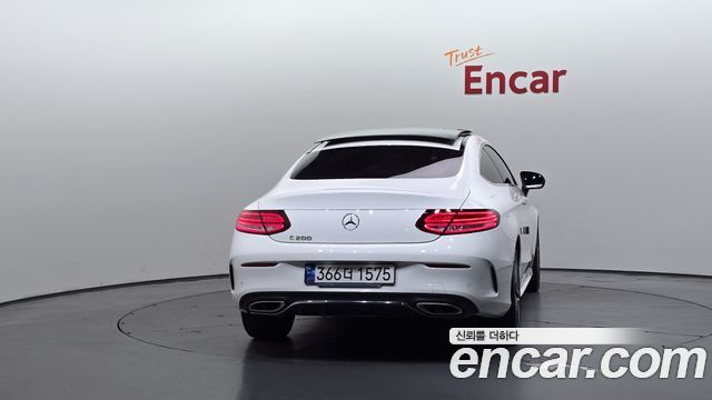 Mercedes-Benz C-Class 2020 — photo 4