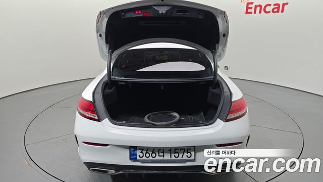 Mercedes-Benz C-Class 2020 — photo 24