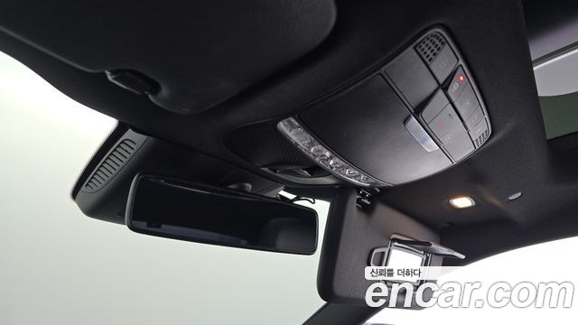 Mercedes-Benz C-Class 2020 — photo 28