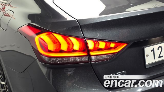Genesis G80 2019 — photo 9