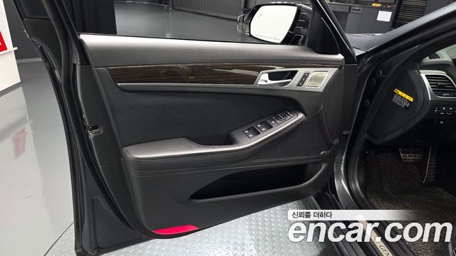 Genesis G80 2019 — photo 14