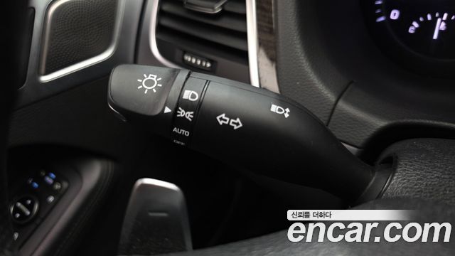 Genesis G80 2019 — photo 27