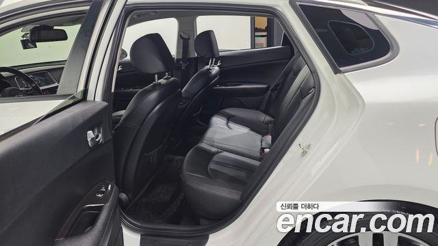 Kia K5 2020 — photo 17