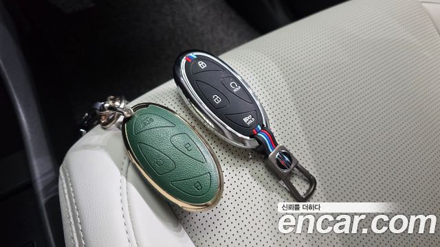 Hyundai Santafe 2025 — photo 23