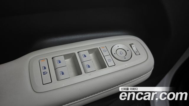 Hyundai Santafe 2025 — photo 30