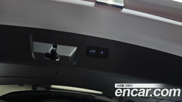 Hyundai Santafe 2025 — photo 33