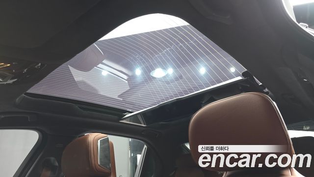 BMW 7-Series 2023 — photo 25