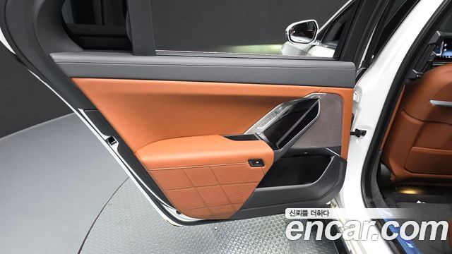BMW 7-Series 2023 — photo 15