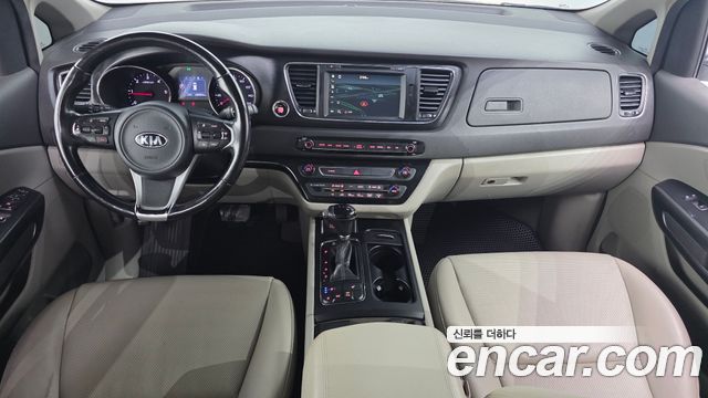 Kia Canival 2016 — photo 7
