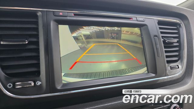 Kia Canival 2016 — photo 14