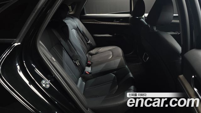 Kia K5 2022 — photo 17